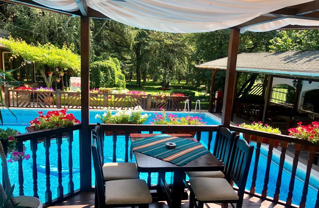 Family Hotel Residence Добрич Экстерьер фото