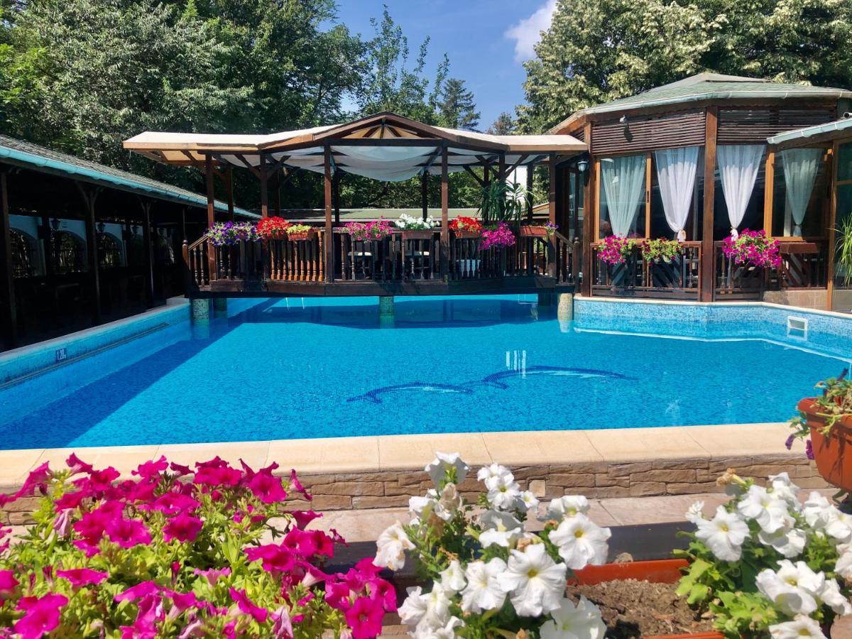 Family Hotel Residence Добрич Экстерьер фото