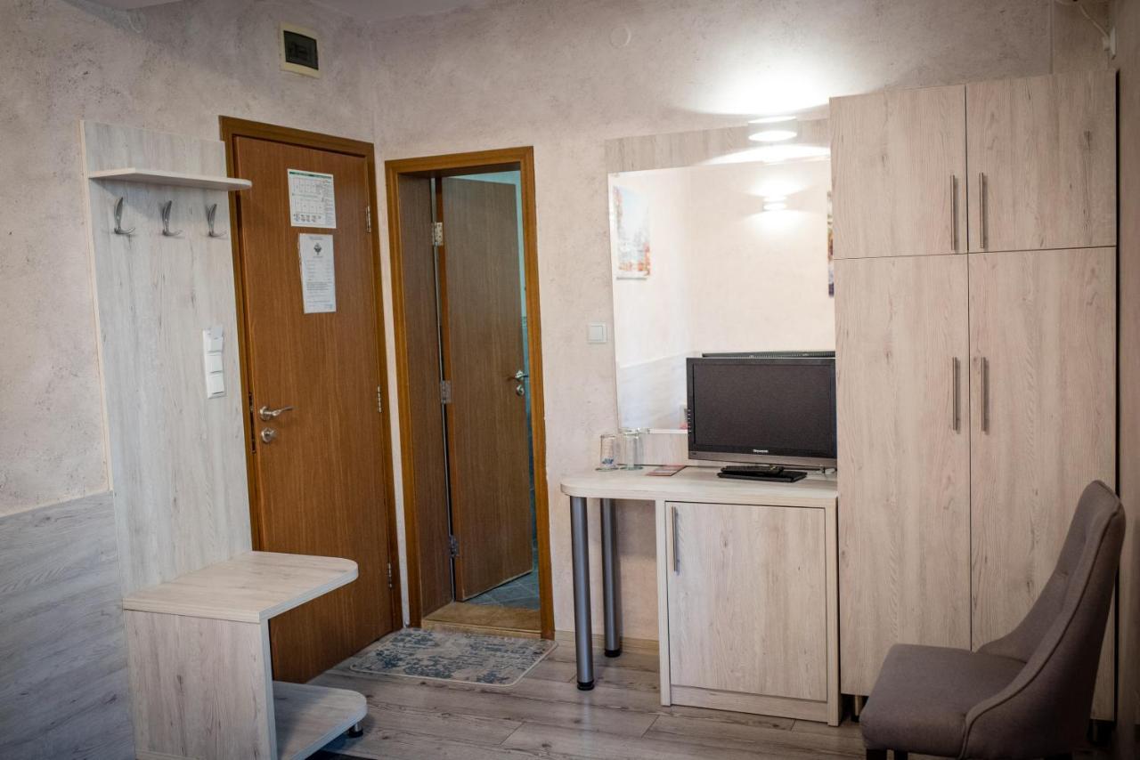 Family Hotel Residence Добрич Экстерьер фото
