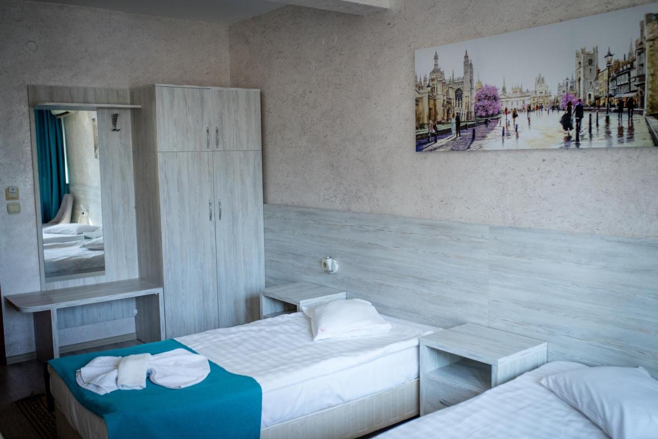 Family Hotel Residence Добрич Экстерьер фото