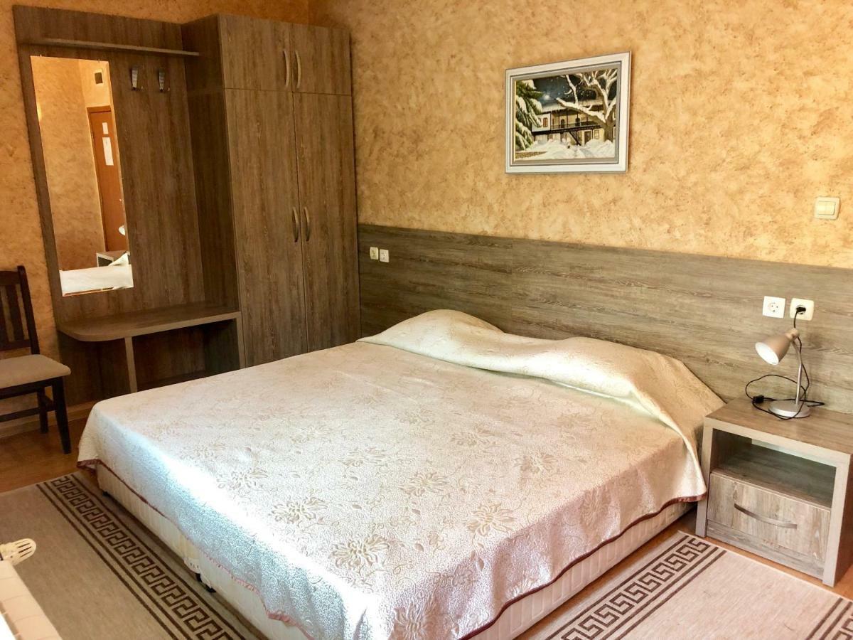 Family Hotel Residence Добрич Экстерьер фото